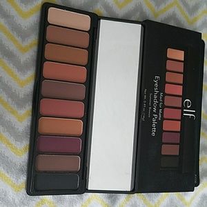 Eye shadow palette